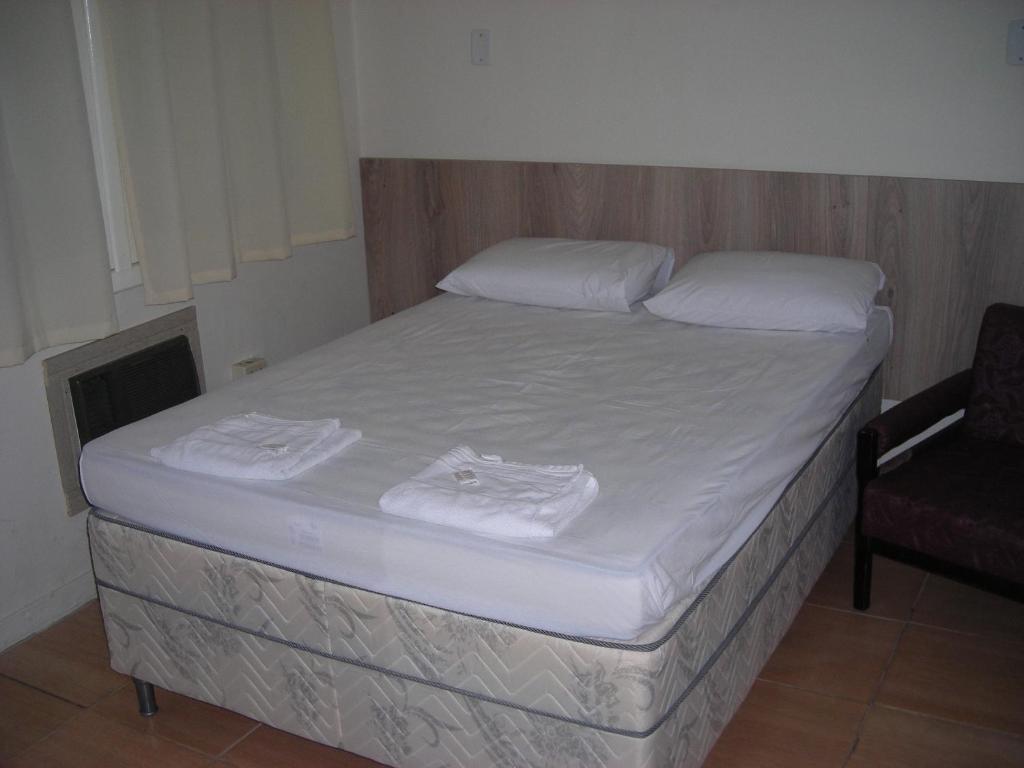Hotel Alianca Porto Alegre Rum bild